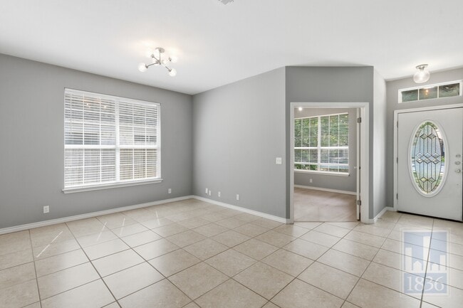 Building Photo - 4011 Travis Country Cir