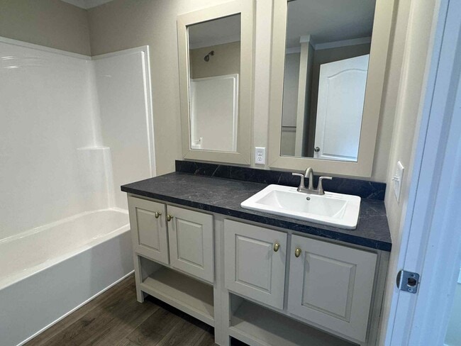 Building Photo - 48571 Lakeview Cir