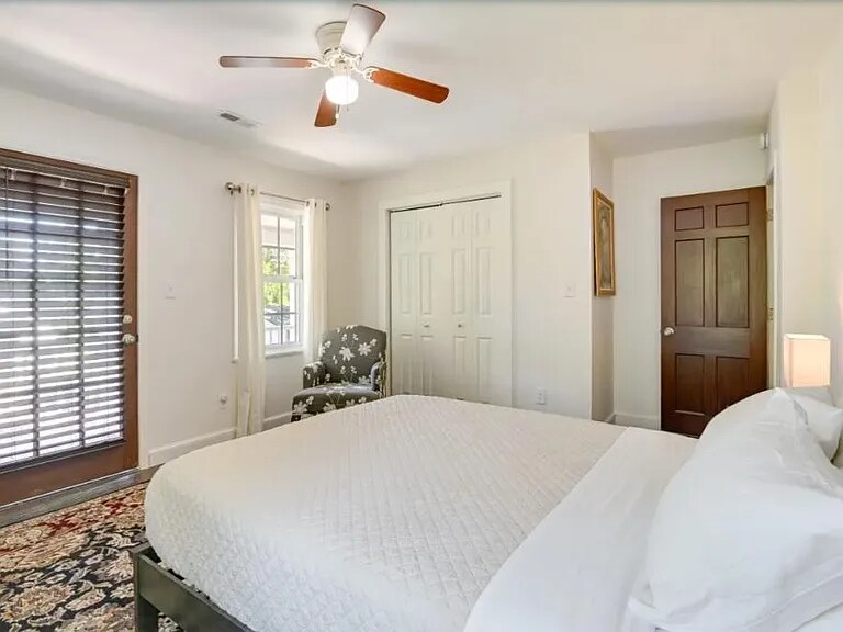 Building Photo - 1625 Front St