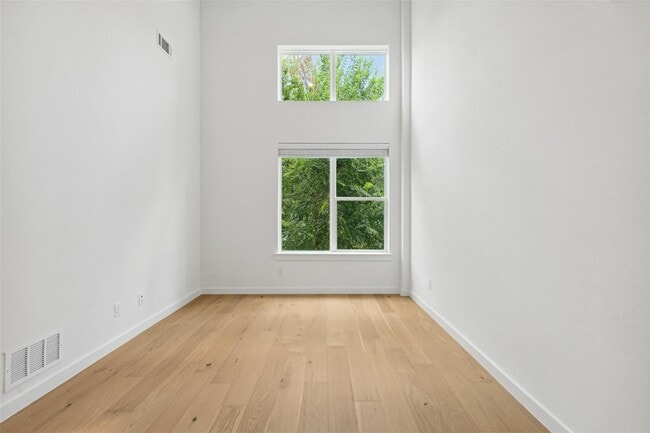 Building Photo - 6144 Oram St