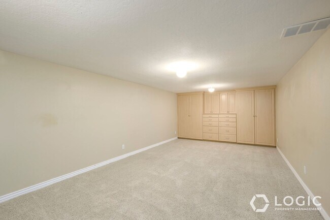 Building Photo - 1852 Centennial Blvd