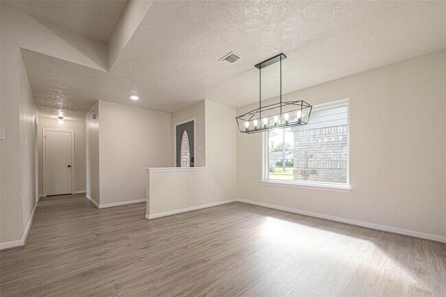 Building Photo - 416 Heatherwood Ct