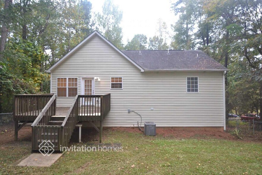 Building Photo - 309 Cedar Ln