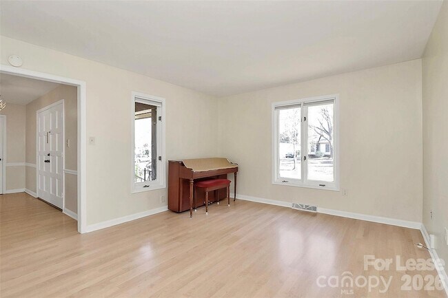 Building Photo - 6635 Olde Savannah Rd