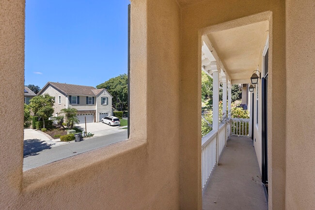 Building Photo - 16263 Lone Bluff Ct