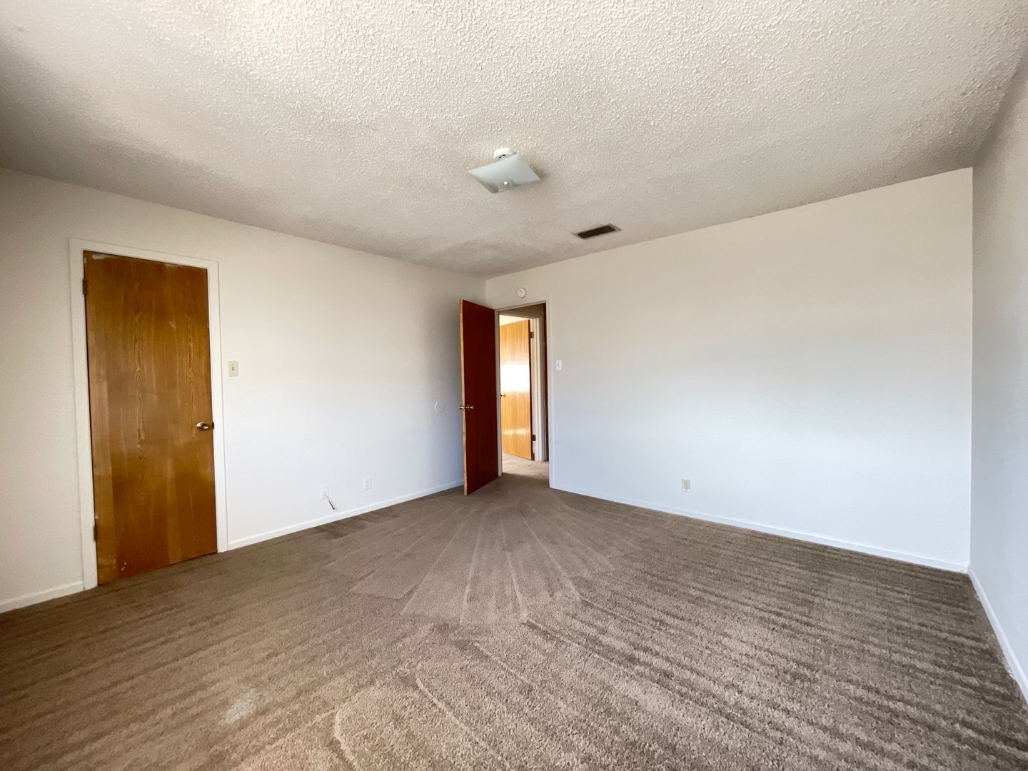 Building Photo - 3609 Hereford Ln