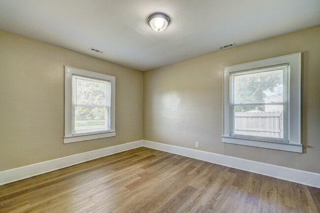 Building Photo - 2202 W Stage Coach Trail