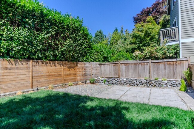 Building Photo - 3Bd/1.5Ba Seattle House