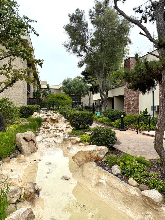 Building Photo - 6416 Friars Rd