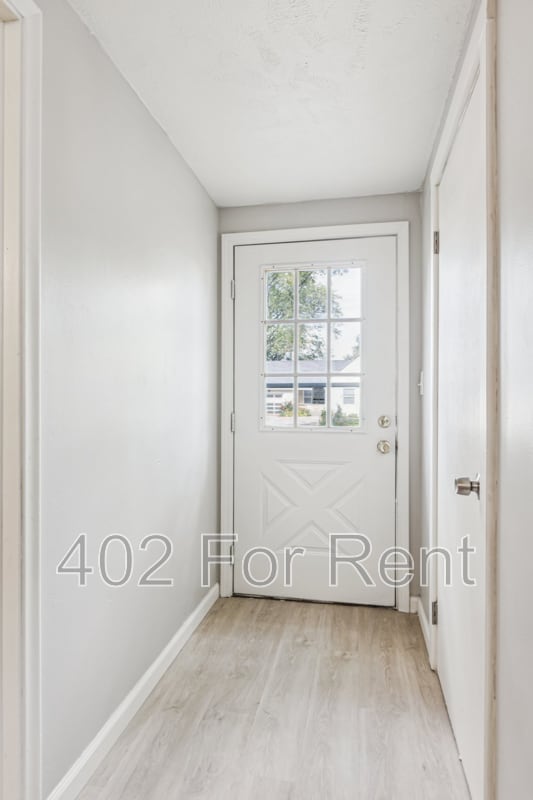 Building Photo - 3821 Saratoga St
