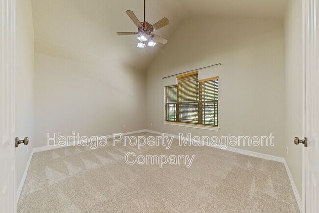 Building Photo - 143 Lantana Ridge