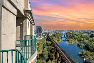 Building Photo - 1101 Haxall Point