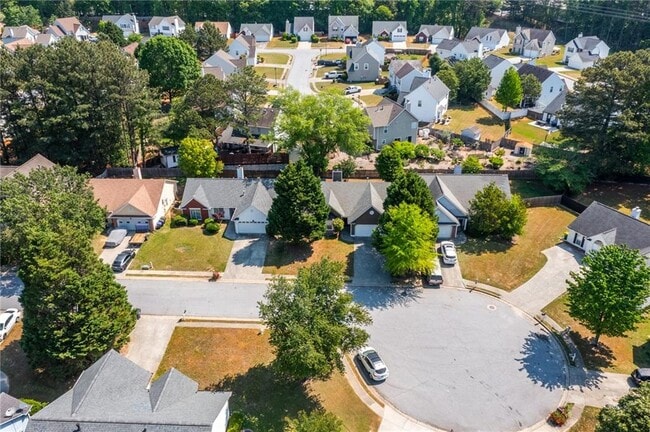 Building Photo - 2110 Racquet Club Cir NW