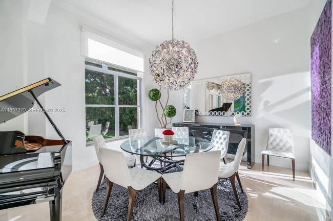 Building Photo - 2535 Golf View Dr