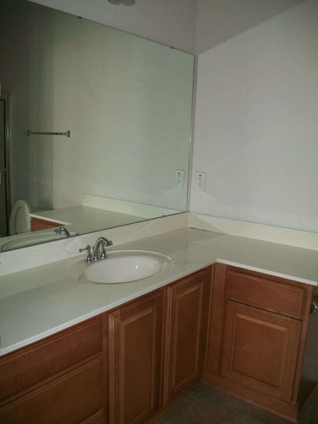 Building Photo - 3 Bed / 2 Bath Condo for Rent at Preserve at St. James