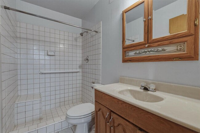 Building Photo - 3636 W Keim Dr