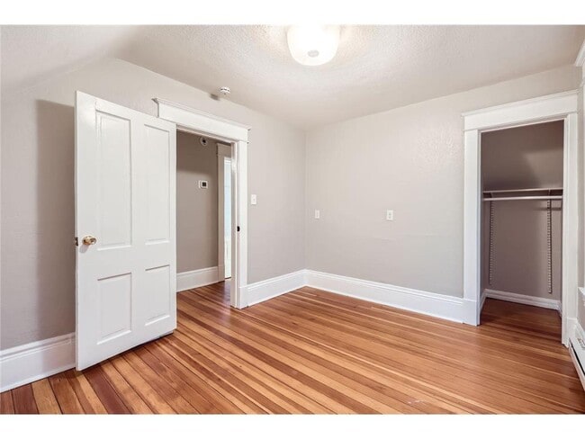 Building Photo - 1156 Marion St