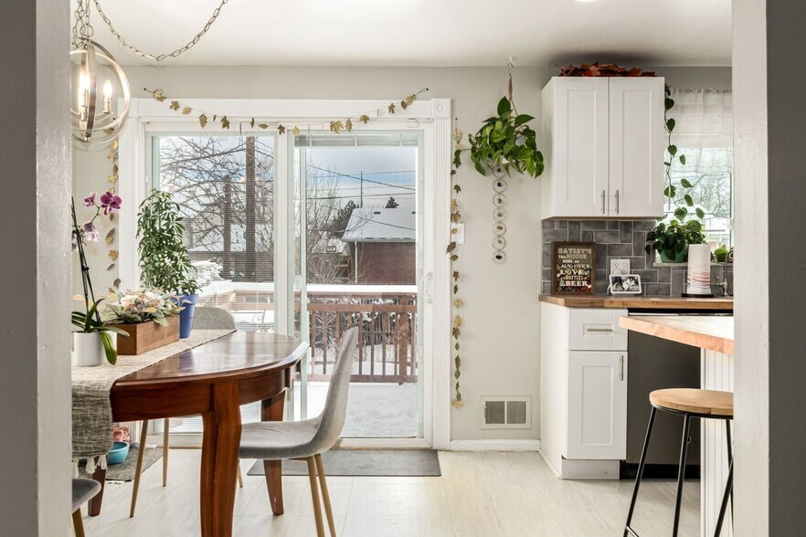 Building Photo - 11487 Larson Ln