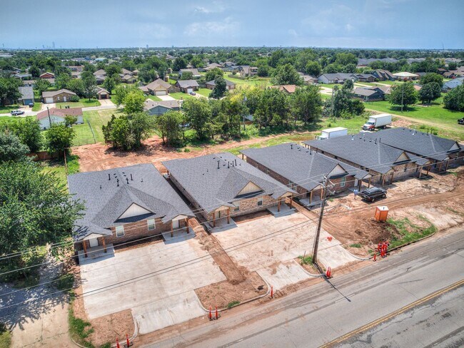 Building Photo - 328 NW 122nd St