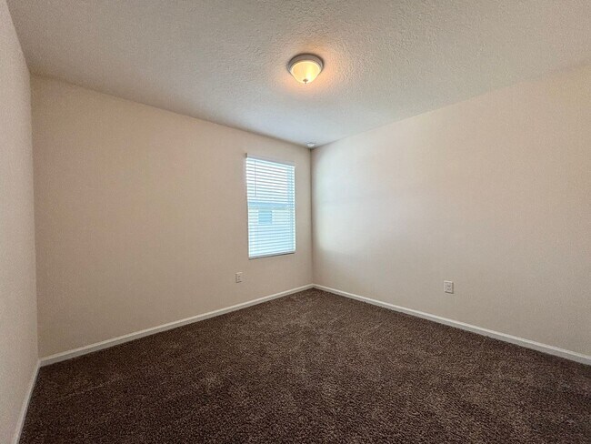 Building Photo - 1763 Eagle View Way