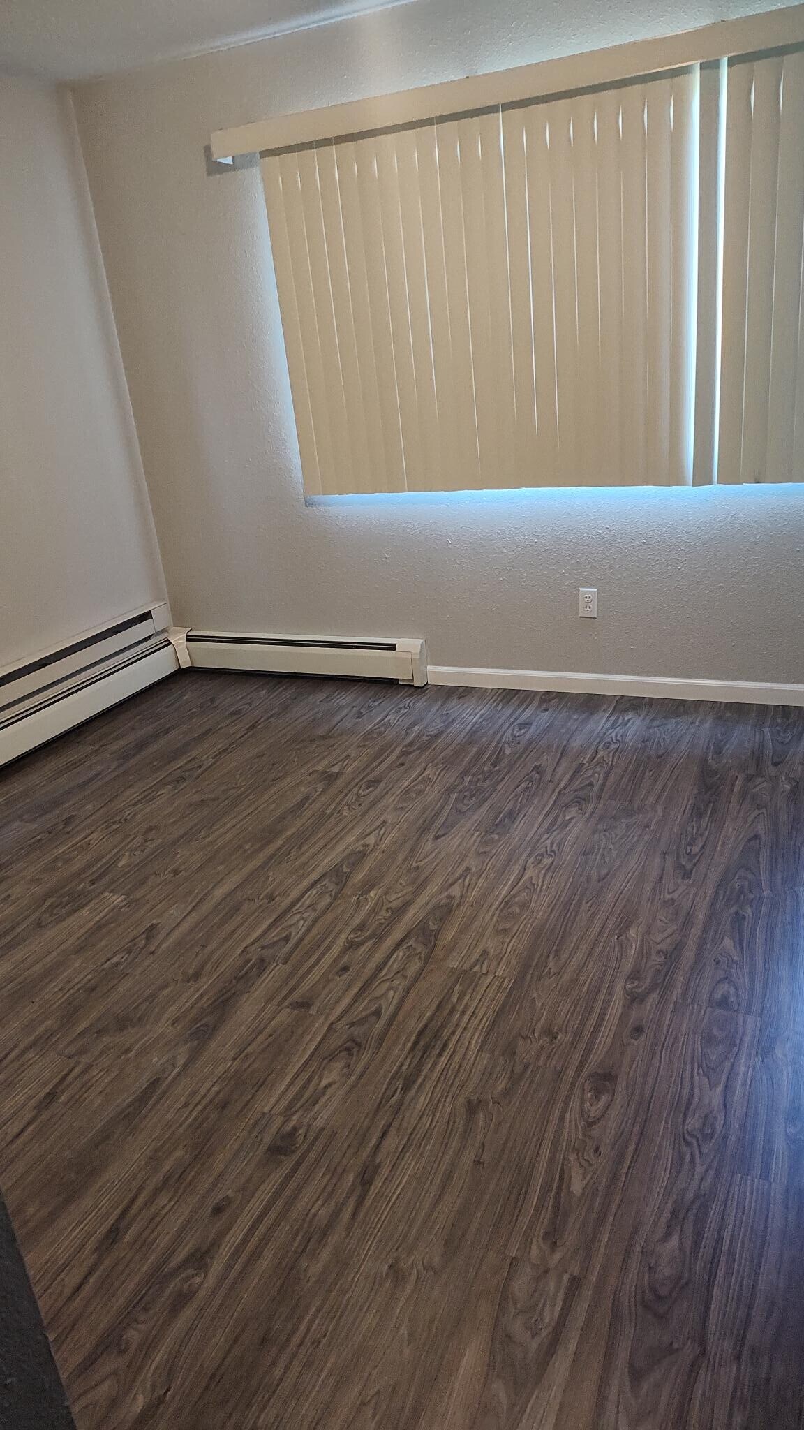 Building Photo - 111 Cedar St W