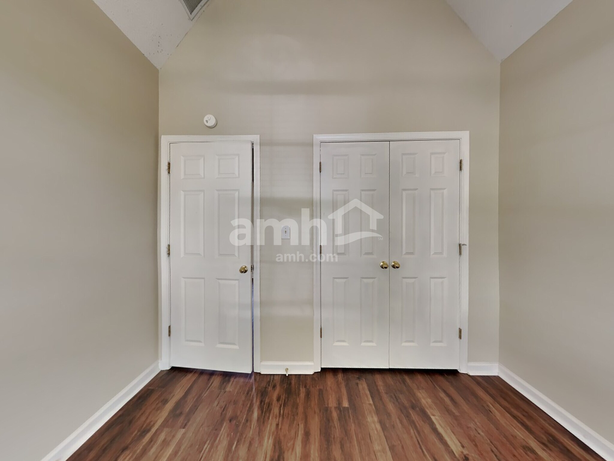 Building Photo - 1616 Sawmill Creek Ln