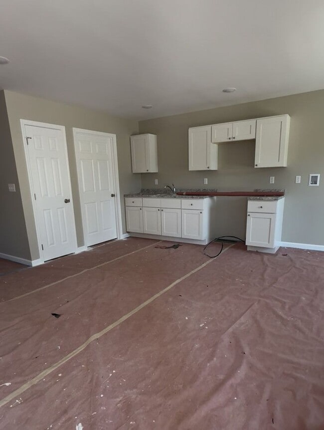 Building Photo - House for Rent – $1,250/month