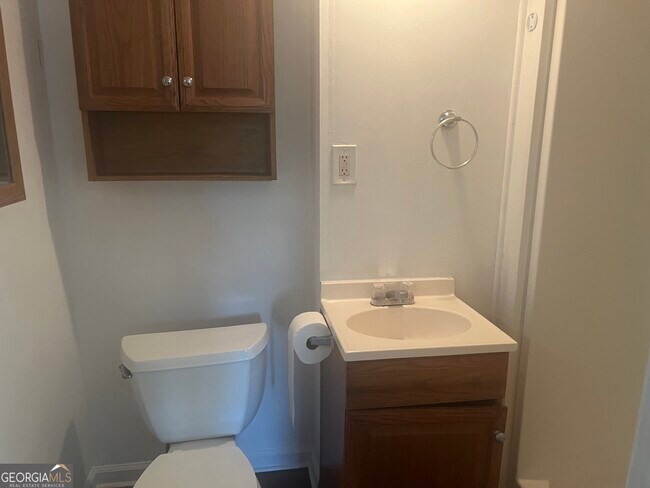 Building Photo - 1397 Peachcrest Rd