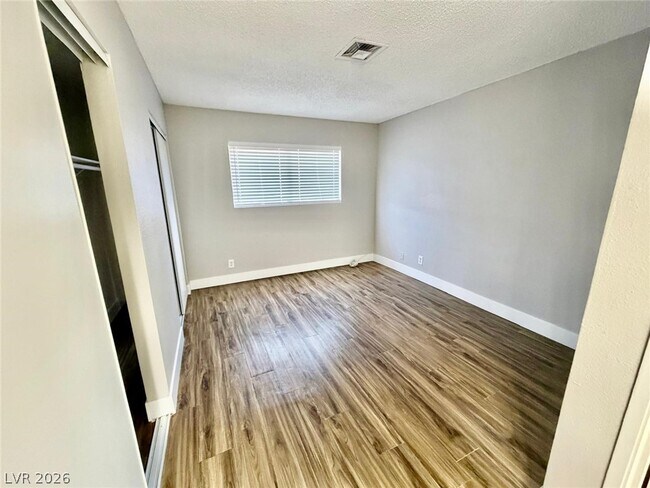 Building Photo - 5187 Greene Ln