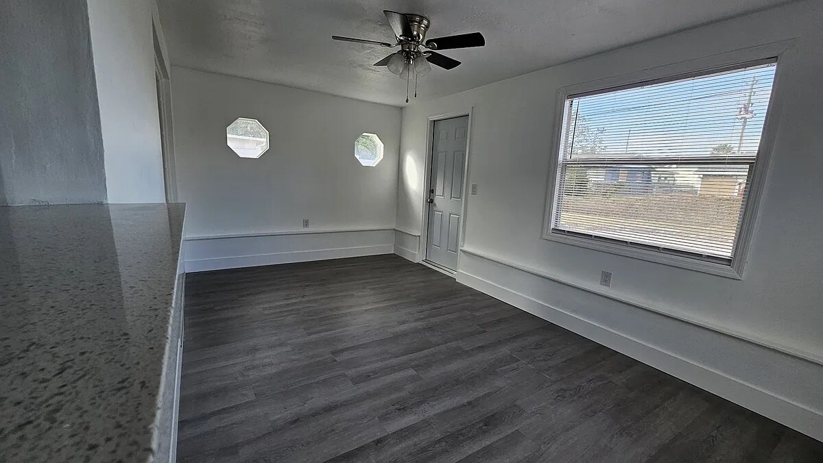 Building Photo - 6441 Woodland Ln