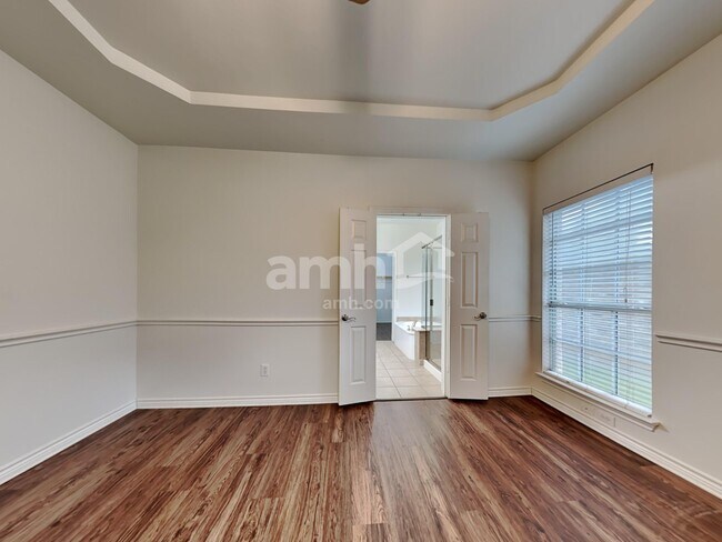 Building Photo - 222 Paradise Way