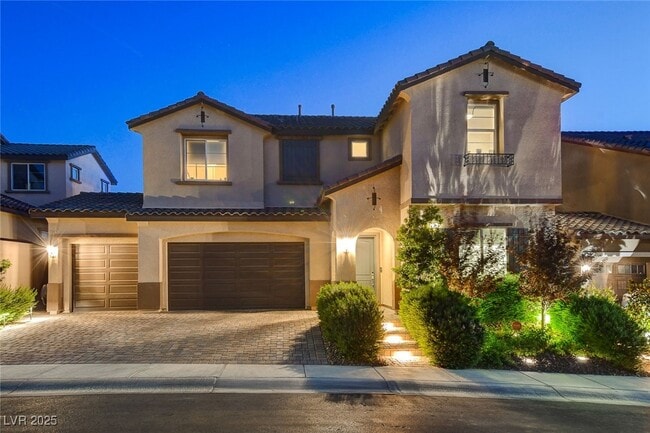 Building Photo - 2567 Speyburn Ave