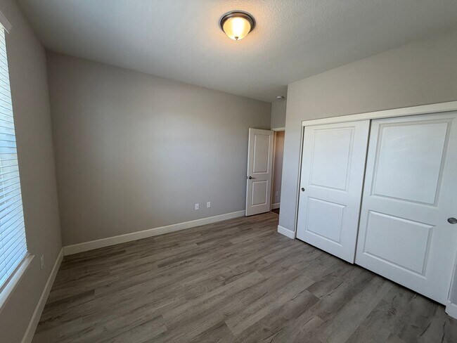 Building Photo - 3 bed/ 2 bath Reno home available in the Wild Stallion Estates
