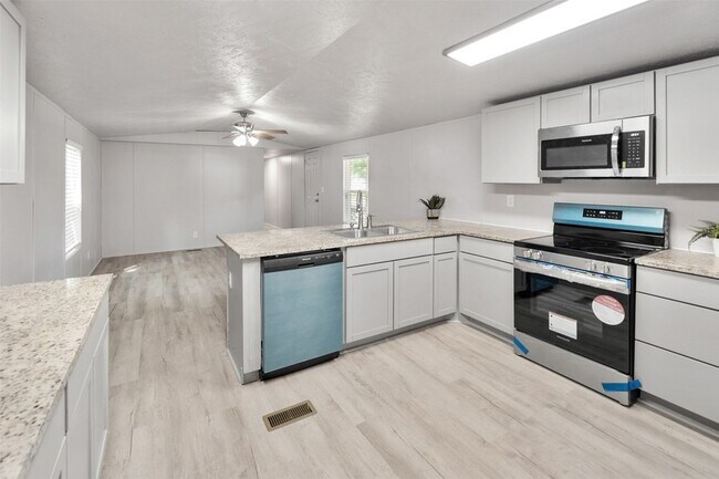 Building Photo - 361 Box Road Unit