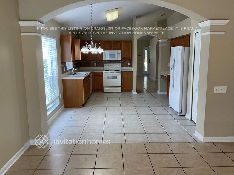 Building Photo - 30548 Lanesborough Cir