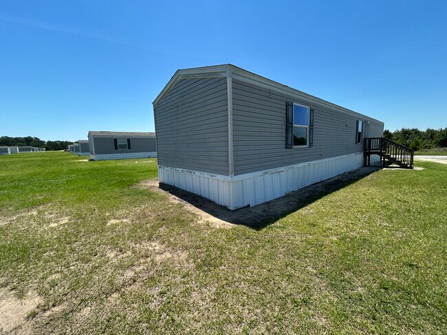 Building Photo - 1524 Jans Dr