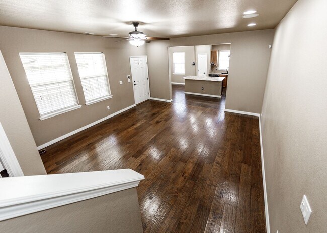 Building Photo - Westside 3 Bed Townhouse in Gold Hill Mesa