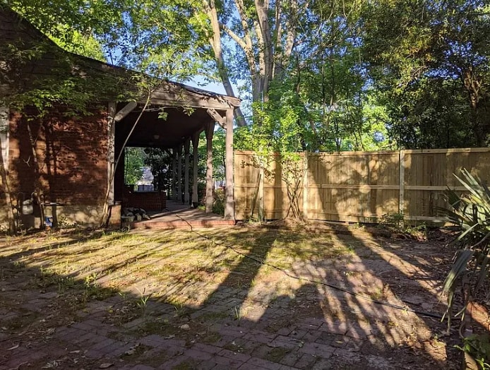 Building Photo - 3810 Kenwood Ave