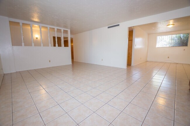 Building Photo - Large Corner Lot Santé Fe Home, Over 1650 ...