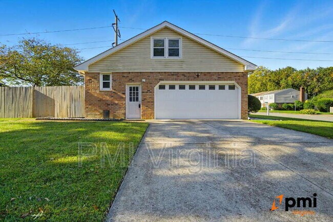 Building Photo - 436 Longleaf Rd