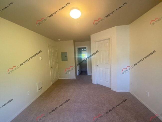 Building Photo - STATUS: AVAILABLE | R202 | $1995.00 + $100...