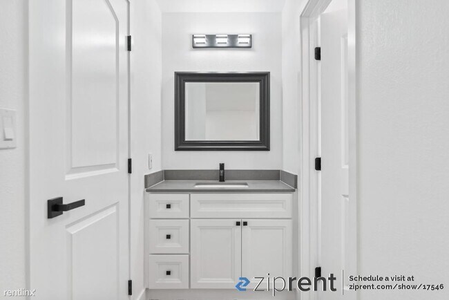 Building Photo - 3 br, 2 bath House - 999 Rawlings Drive, S...