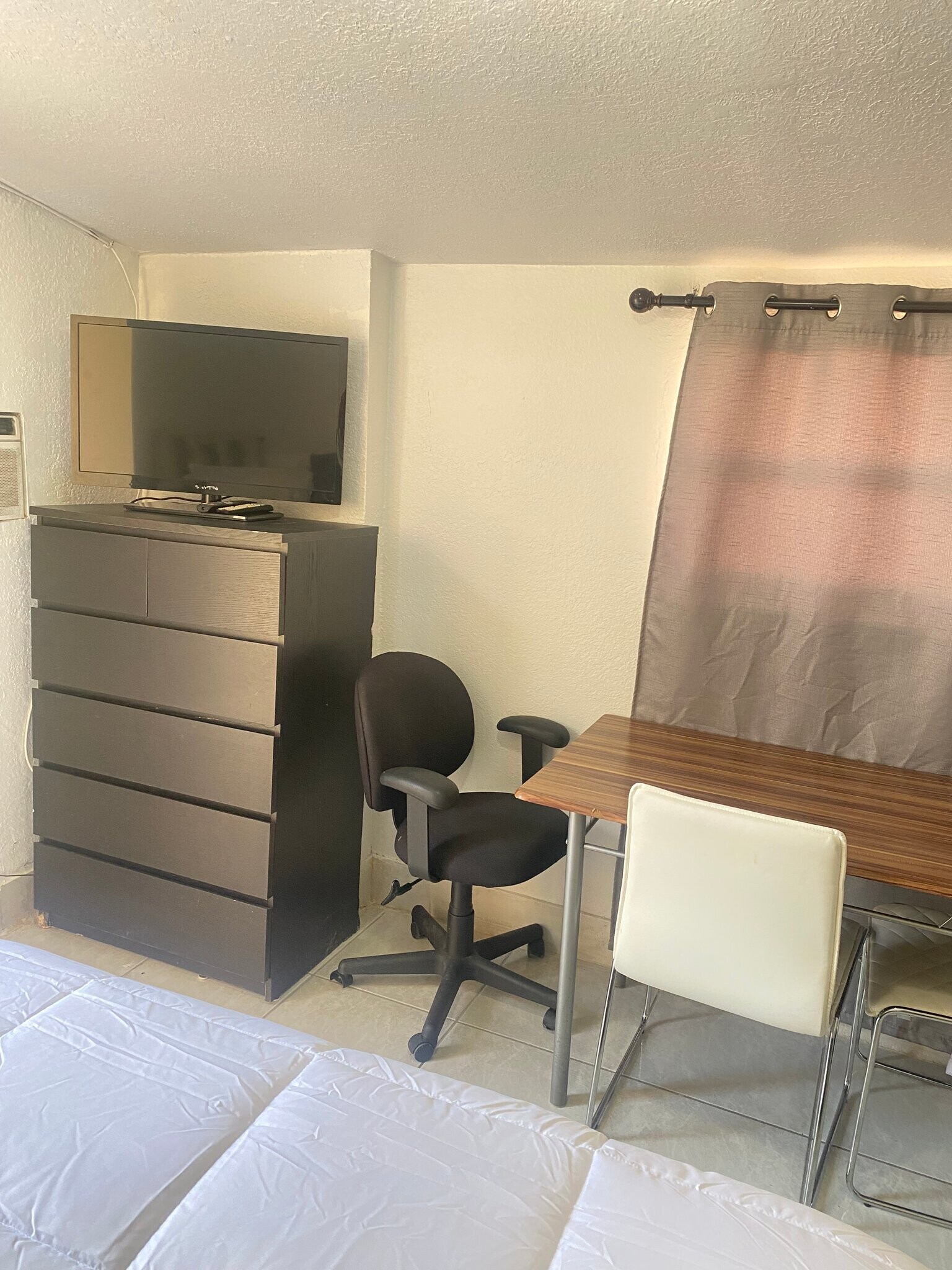 Building Photo - 7121 Taft St