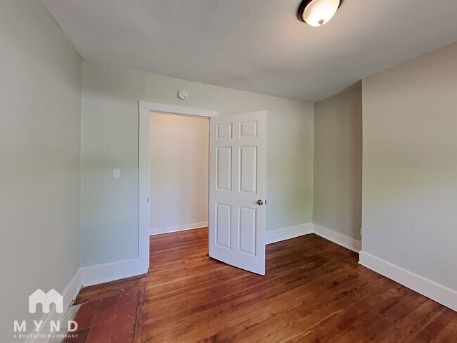 Building Photo - 1516 65th St W