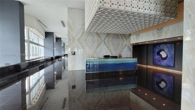 Building Photo - 325 S Biscayne Blvd