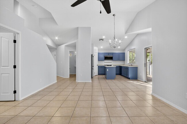 Building Photo - Gilbert Living with Private Pool