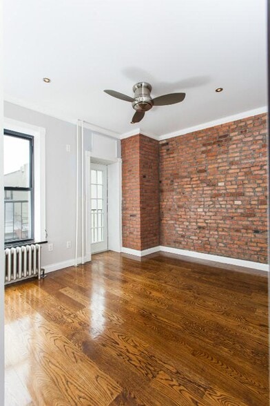 Building Photo - 232 Elizabeth St