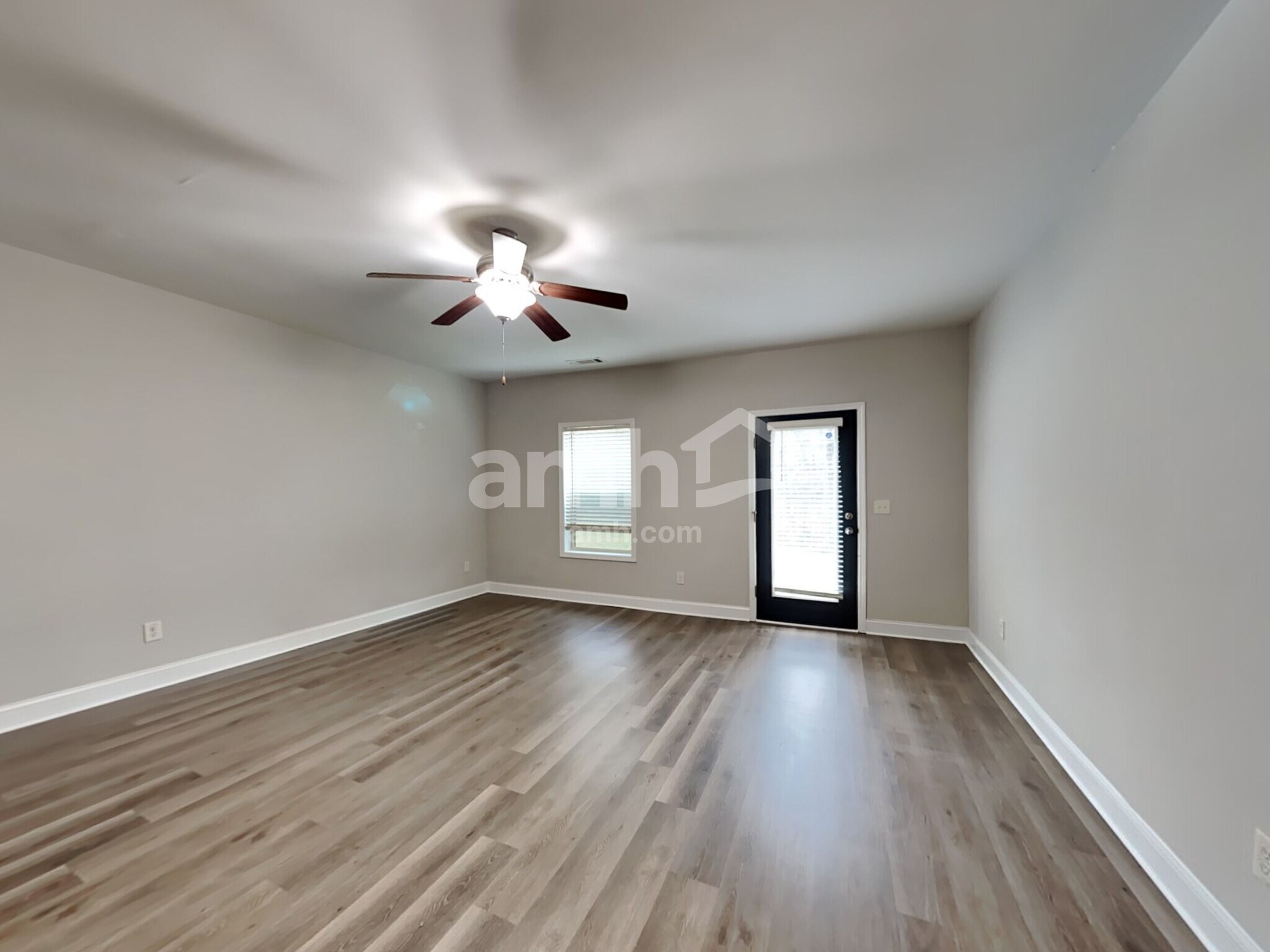 Building Photo - 1811 Rnch Vw Dr