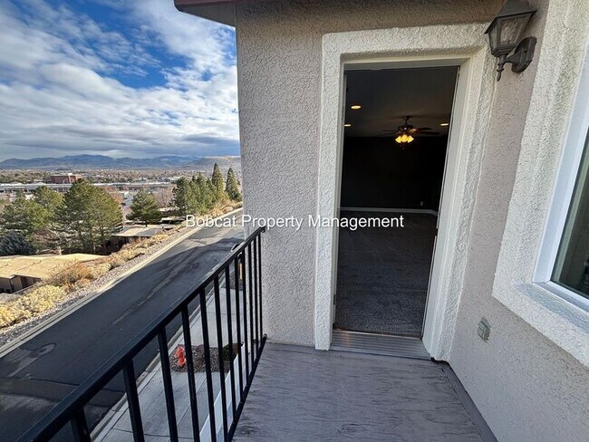 Building Photo - 1320 Thompson St