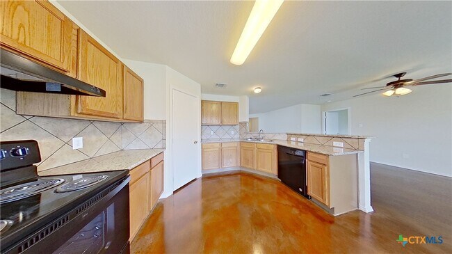Building Photo - 126 Sylvan St